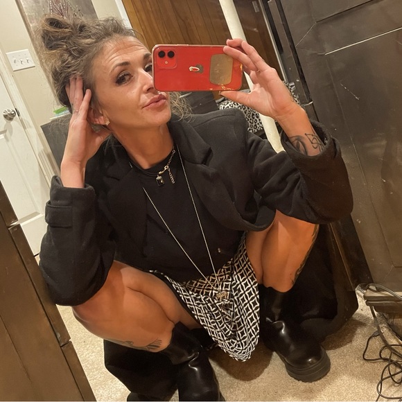 Dear Darla, - Picture 1 of 4